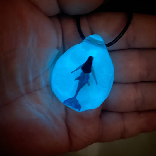 Handmade Resin Mermaid Drop Luminous Pendant Mermaid Necklace